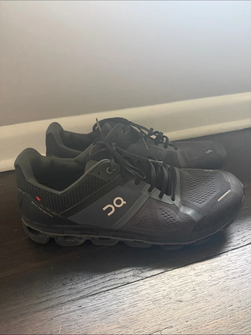 On Running Men's Black Athletic Cloud-Style Running Shoes